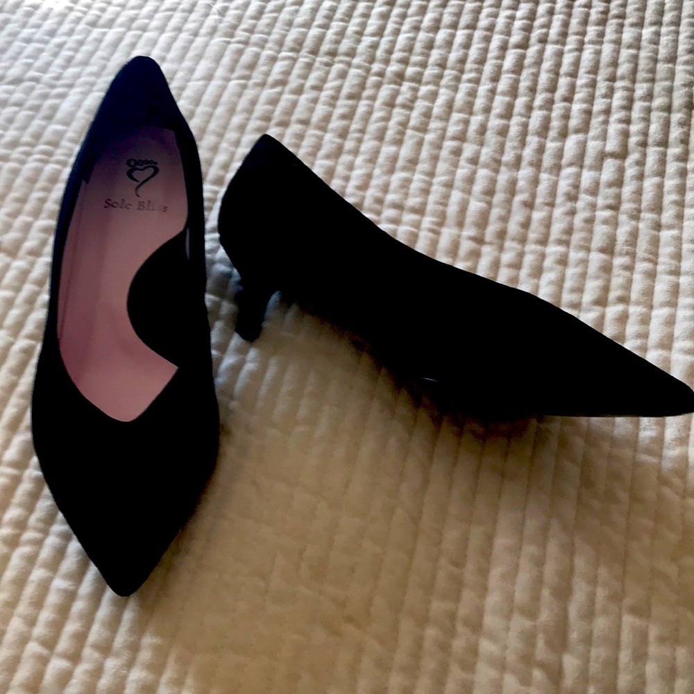 Sole Bliss kitten heel pumps